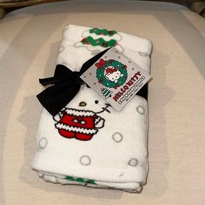 ✨NWOT✨ Hello Kitty Sanrio Set of 2 Christmas Holiday Hand Towels
